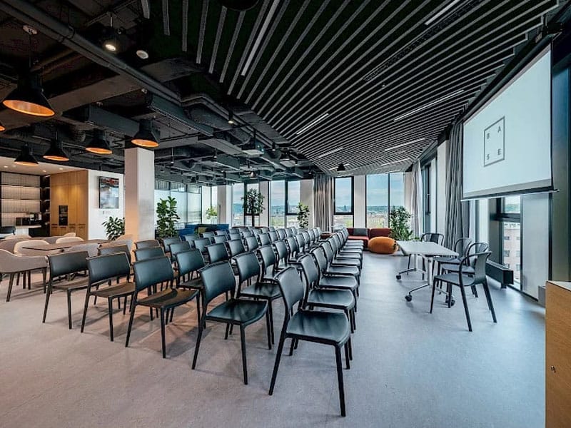 Churchill – Scott.Weber Workspace, Prague